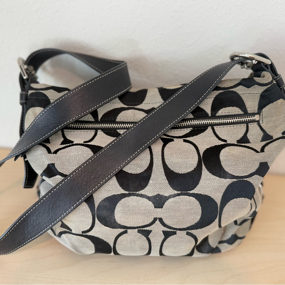 Coach Black and Cream Shoulder Bag